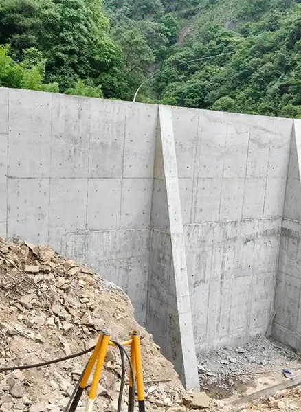 潍坊诸城重力式挡土墙
